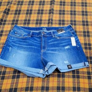 NEW WITH TAGS WOMEN'S A.N.A SIZE 14 DENIM SHORTS
